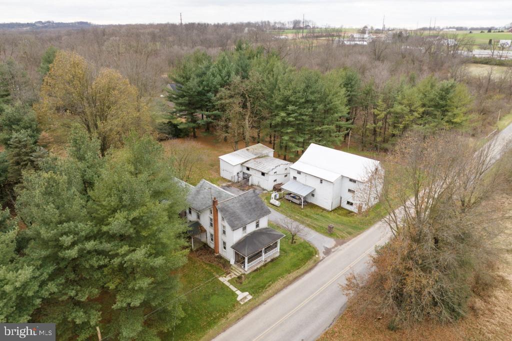 587 CHESTNUT HILL ROAD