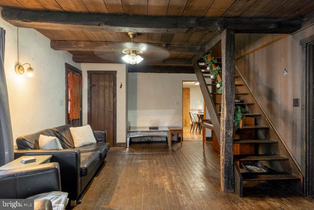 BRECKNOCK TOWNSHIP - Residential