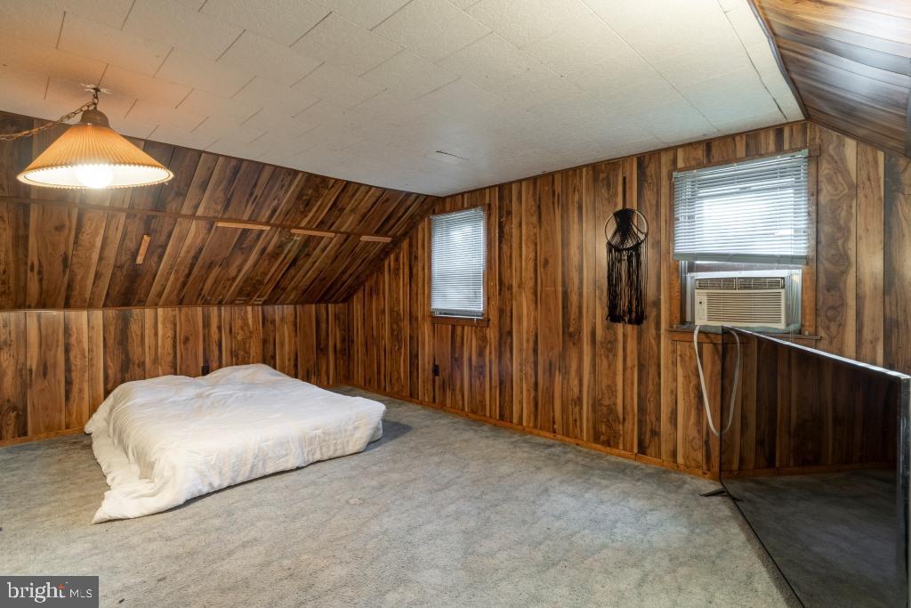 BRECKNOCK TOWNSHIP - Residential