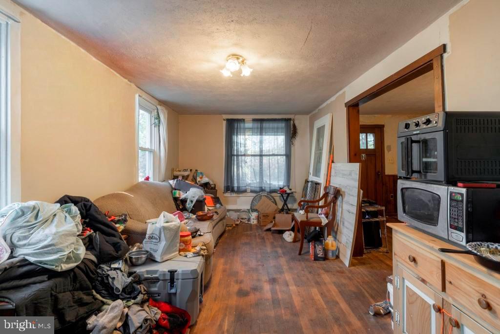 BRECKNOCK TOWNSHIP - Residential