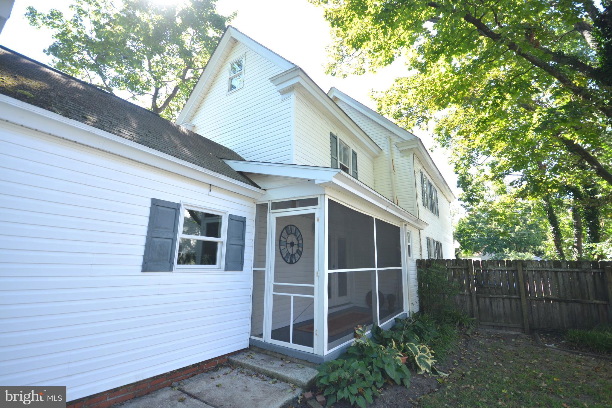 DOWNTOWN DENTON - Residential