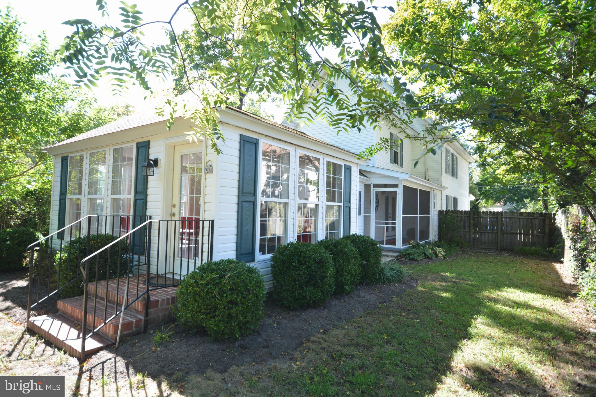 DOWNTOWN DENTON - Residential