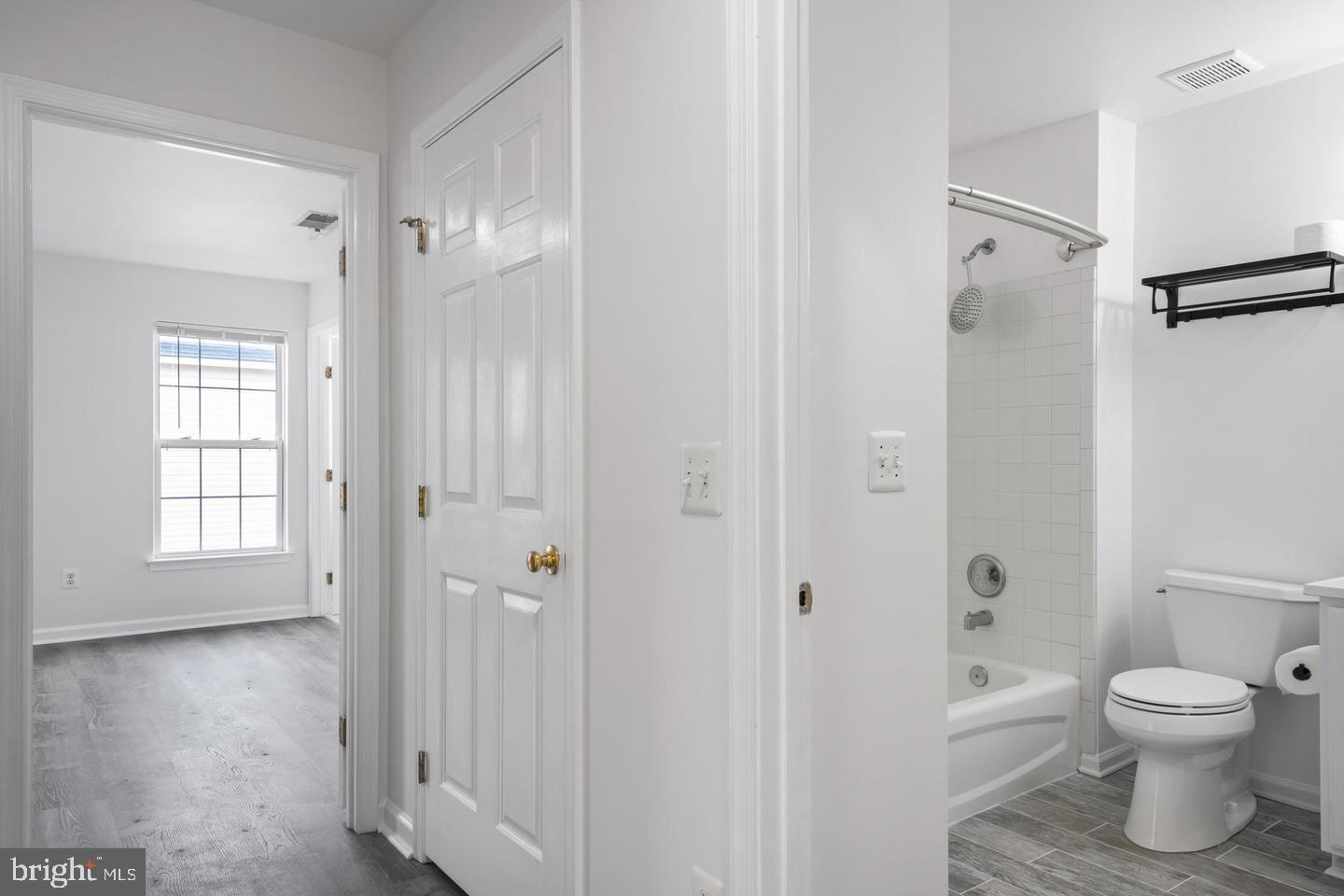 CEDAR LAKES - Residential Lease