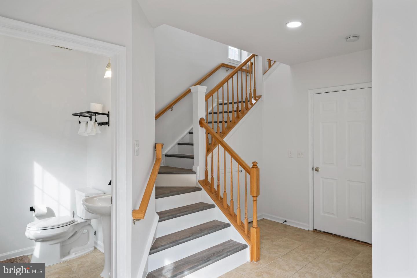 CEDAR LAKES - Residential Lease