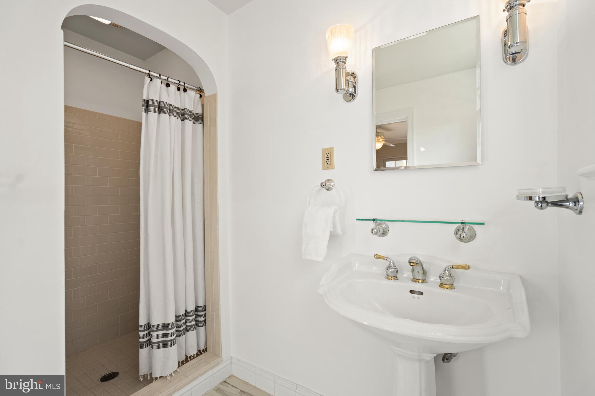 CHEVY CHASE TERRACE - Residential