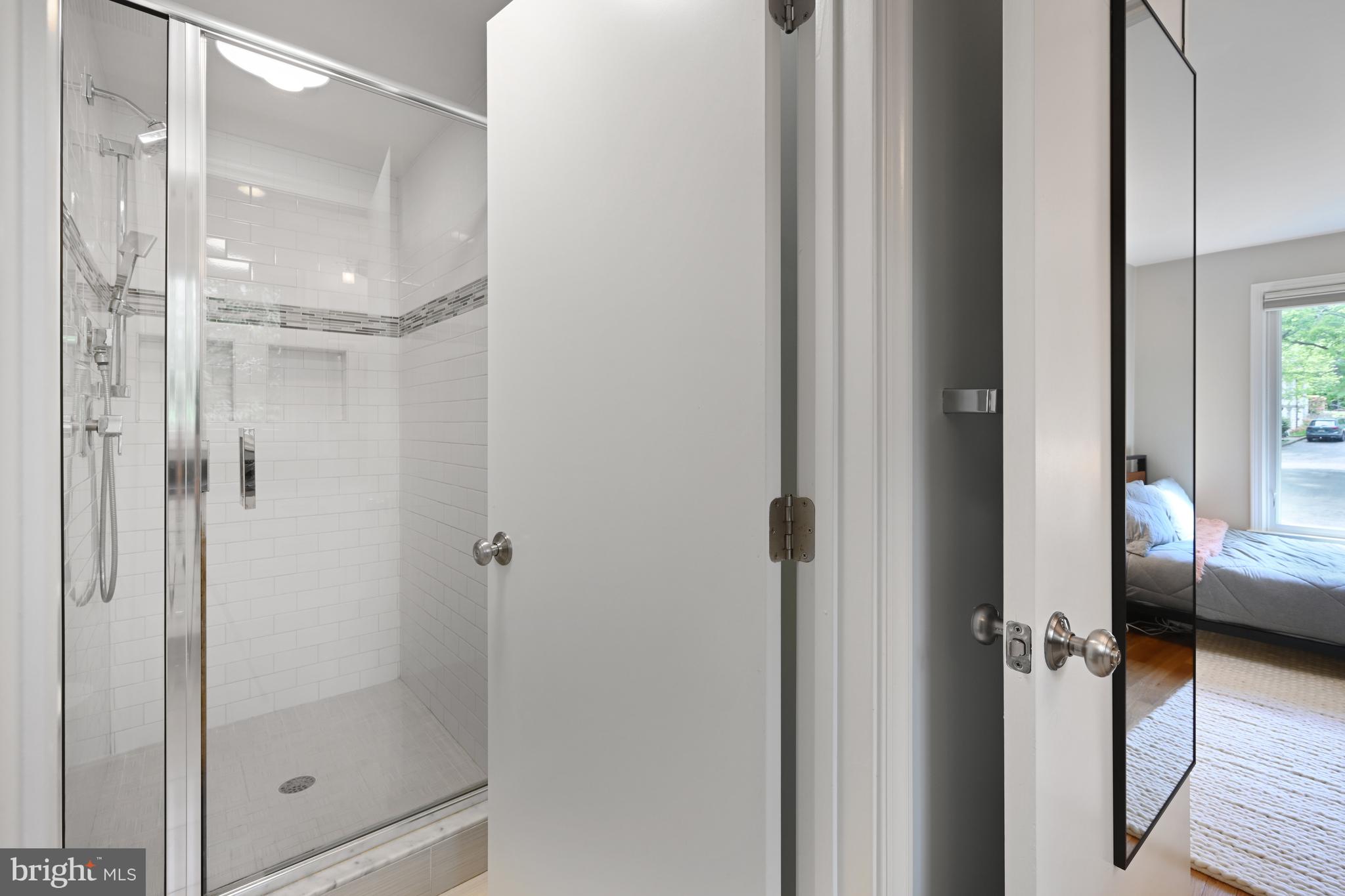 CHEVY CHASE - Residential