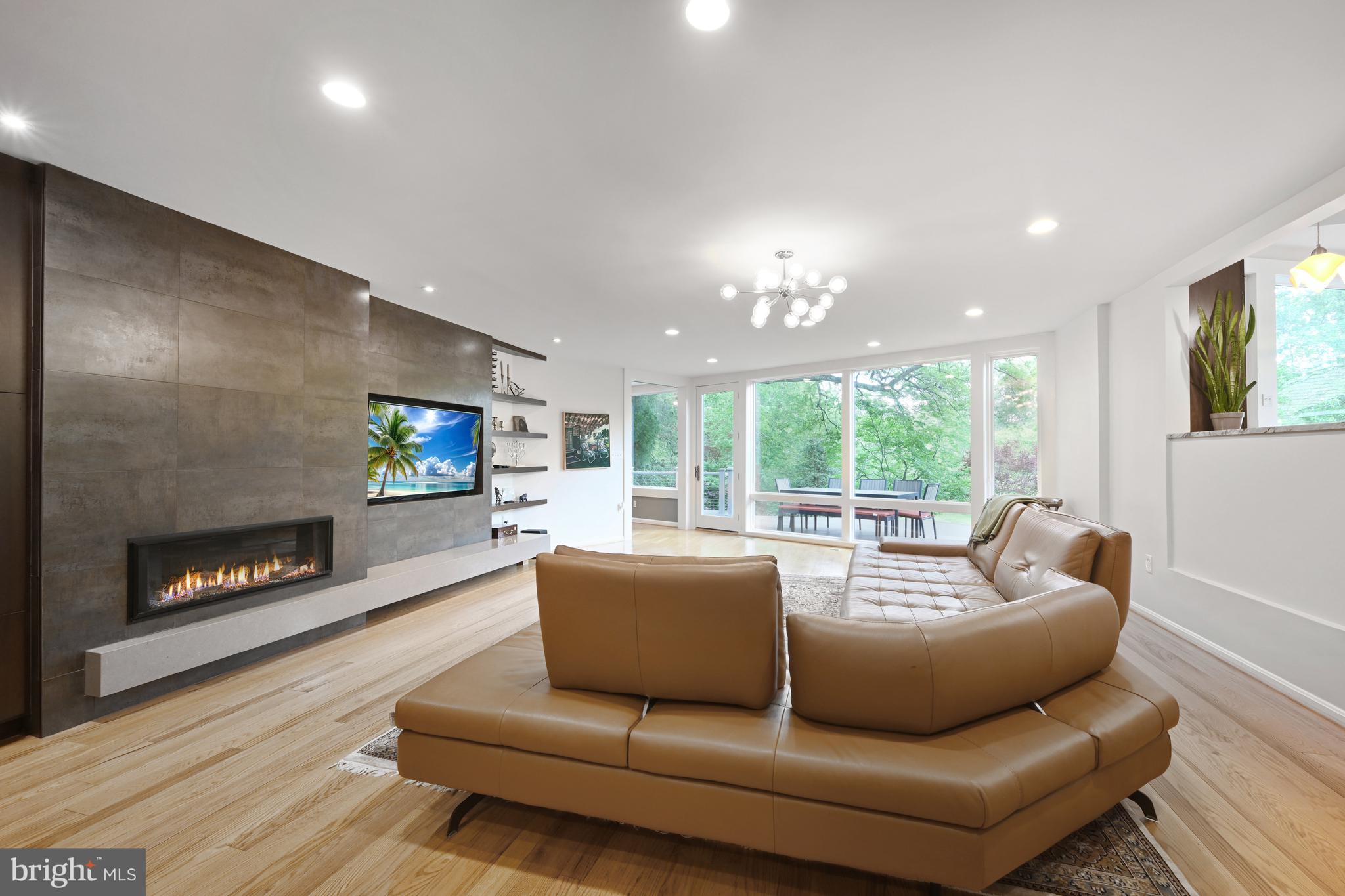 CHEVY CHASE - Residential