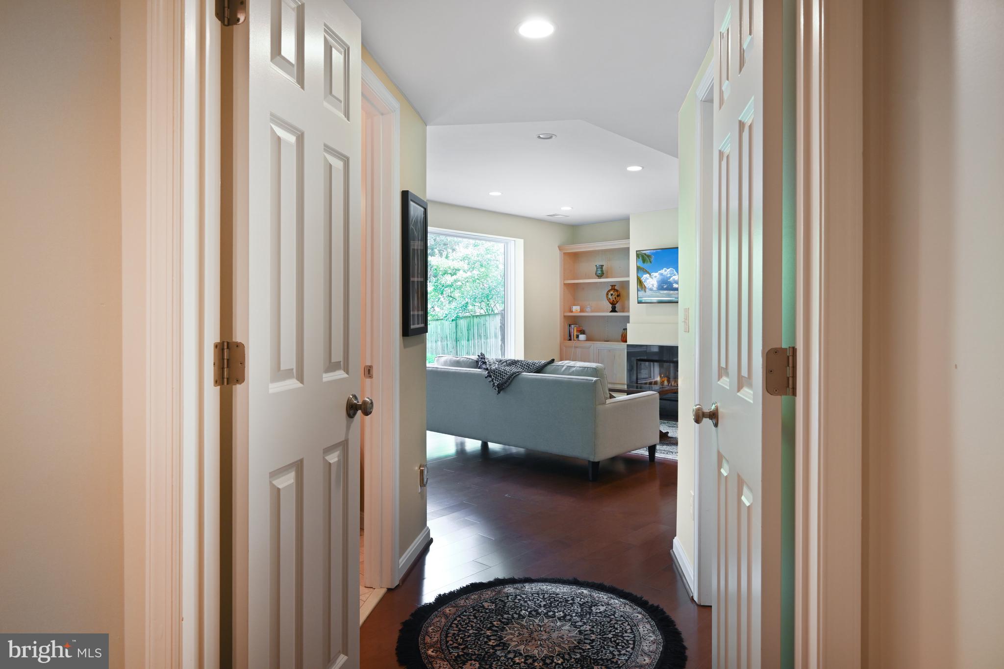 CHEVY CHASE - Residential