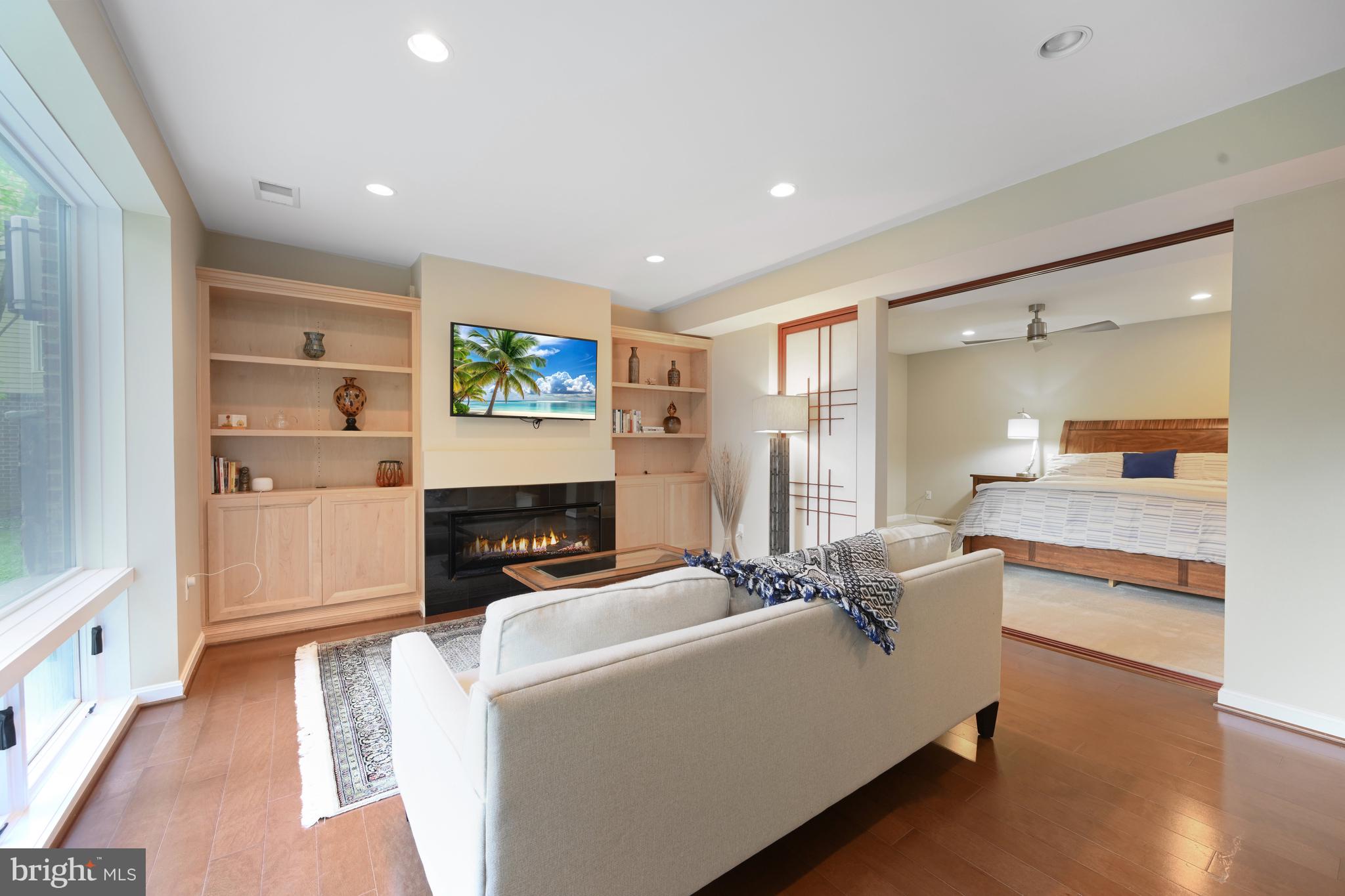 CHEVY CHASE - Residential