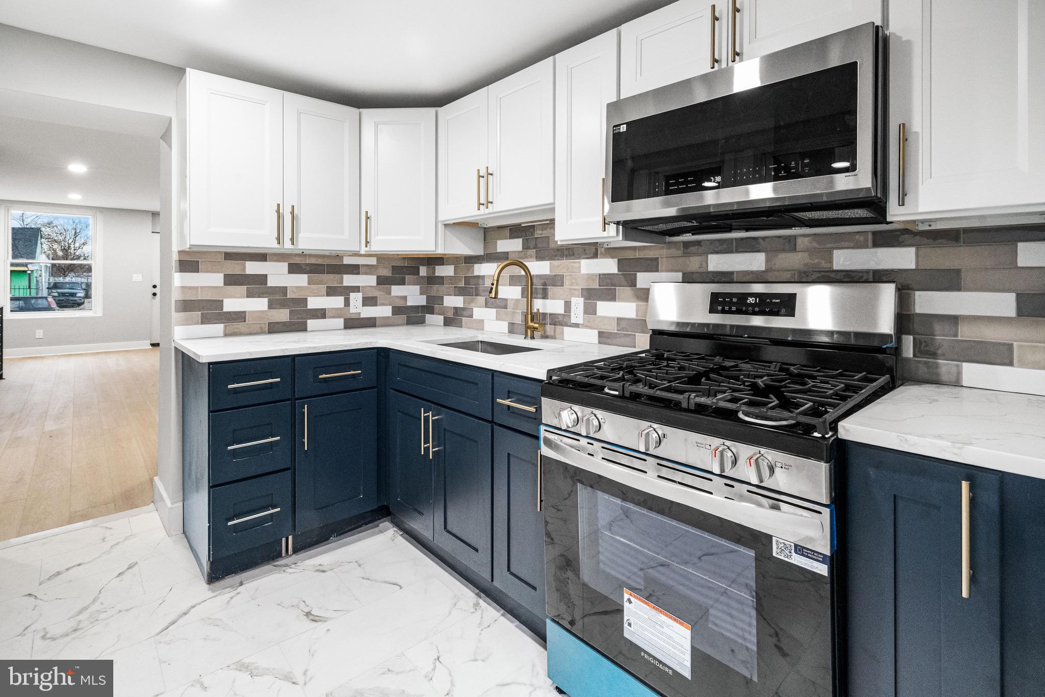 PHILADELPHIA (NORTHEAST) - Residential