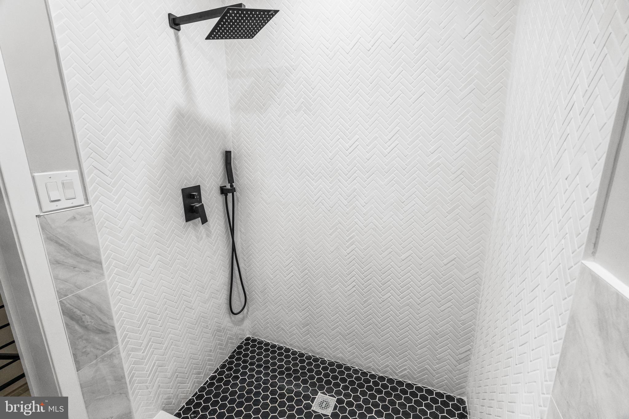 PHILADELPHIA (NORTHEAST) - Residential