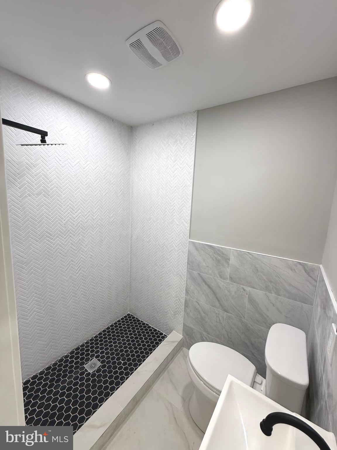 PHILADELPHIA (NORTHEAST) - Residential