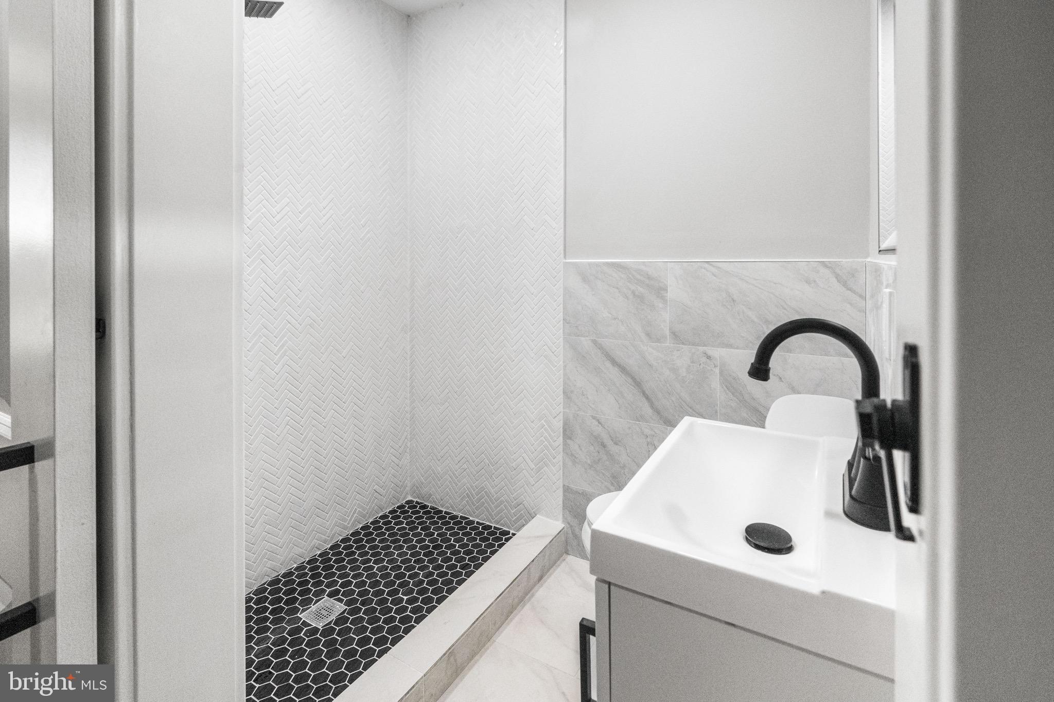 PHILADELPHIA (NORTHEAST) - Residential