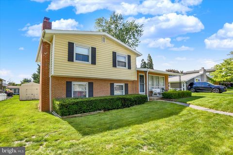 Homes For Sale - 202 Wood Street<br/> CAMP HILL, PA 17011