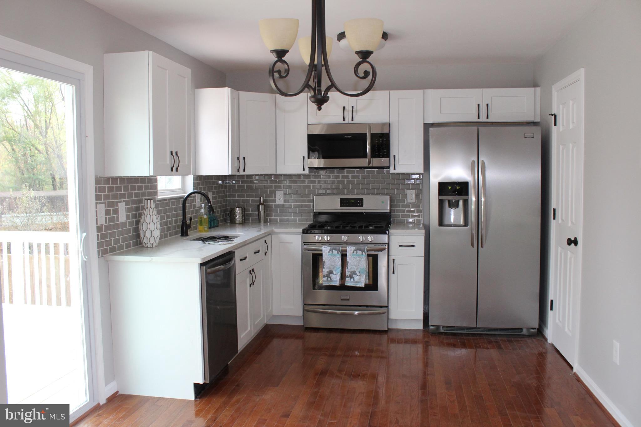 LENNINGS KNOLL - Residential