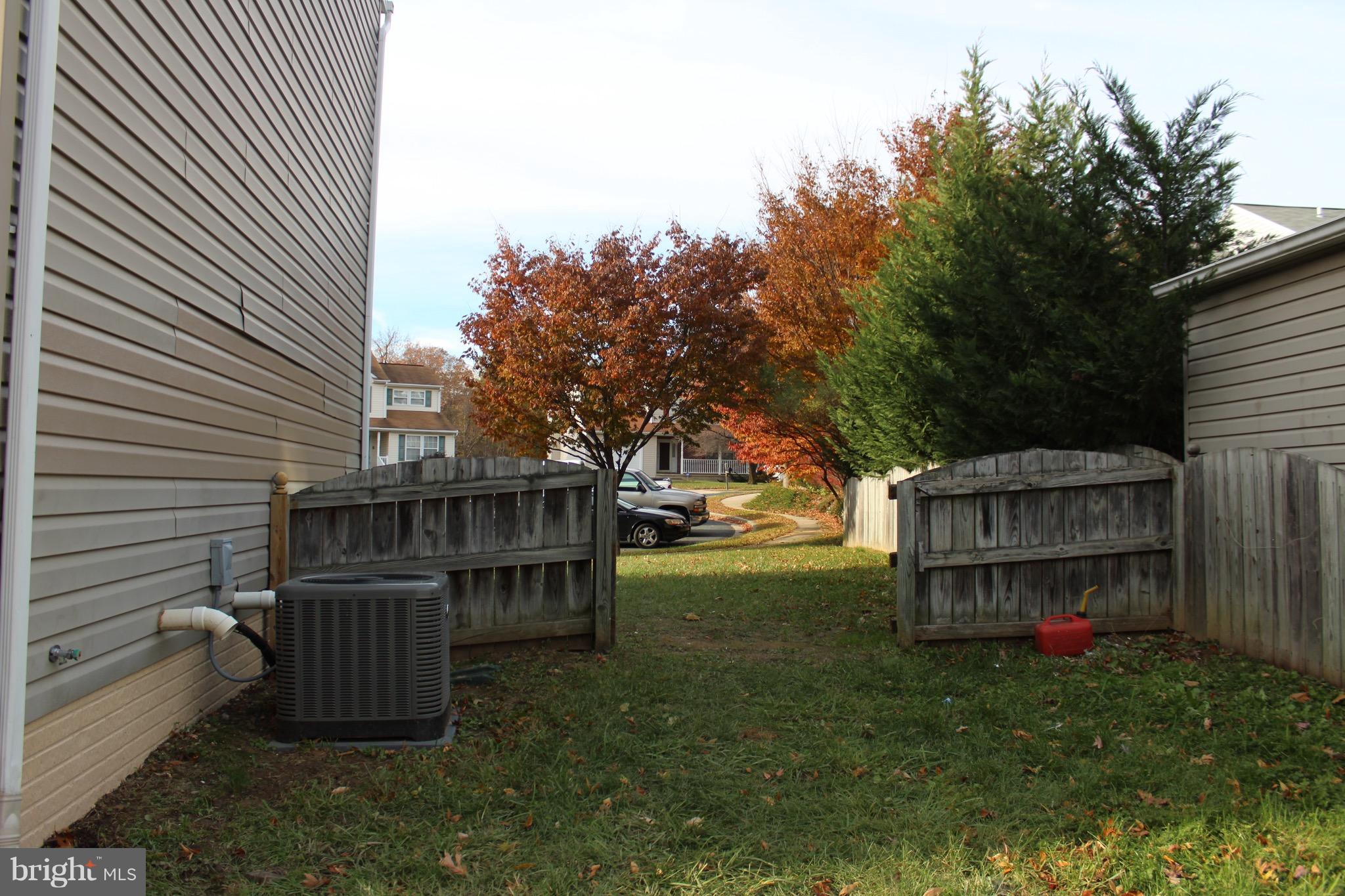 LENNINGS KNOLL - Residential