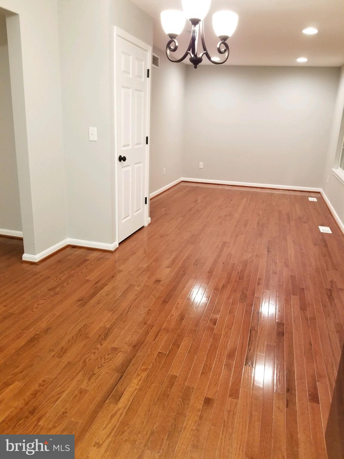 LENNINGS KNOLL - Residential