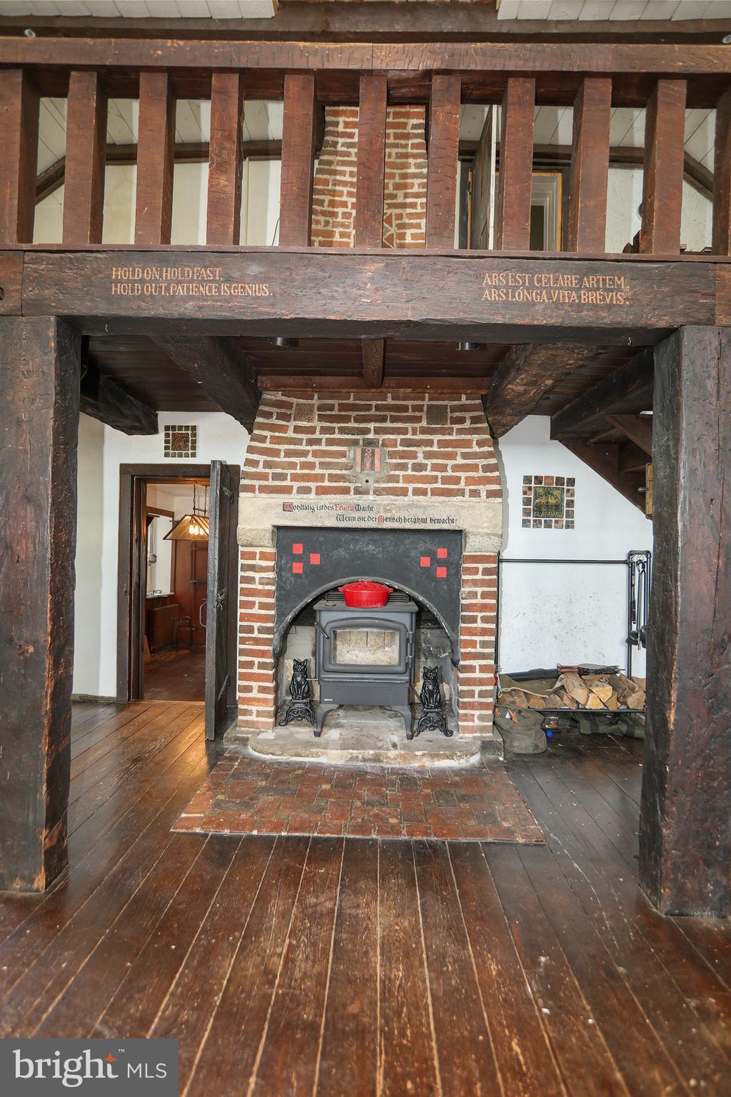 EDISON - Commercial Sale