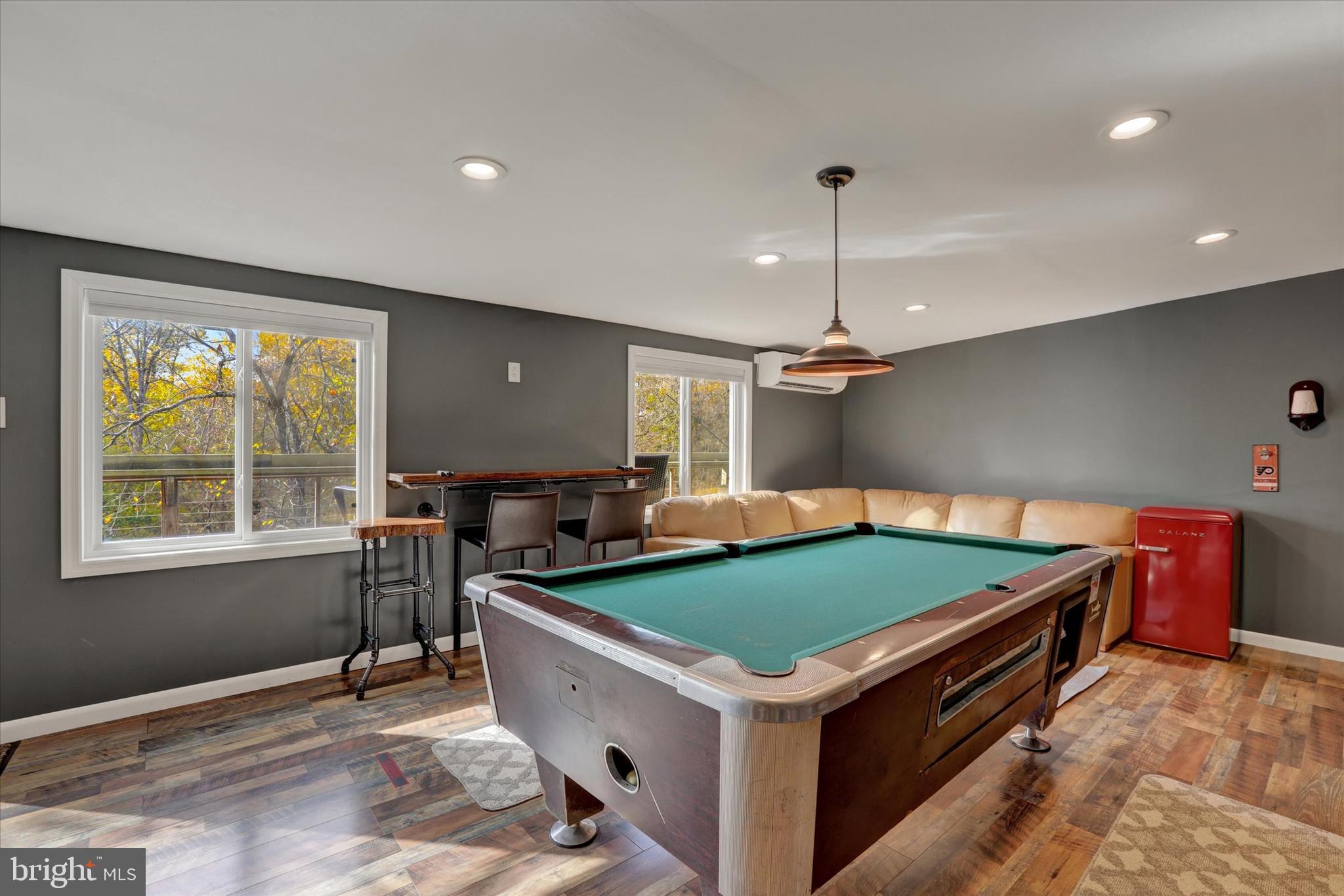 EDISON - Commercial Sale