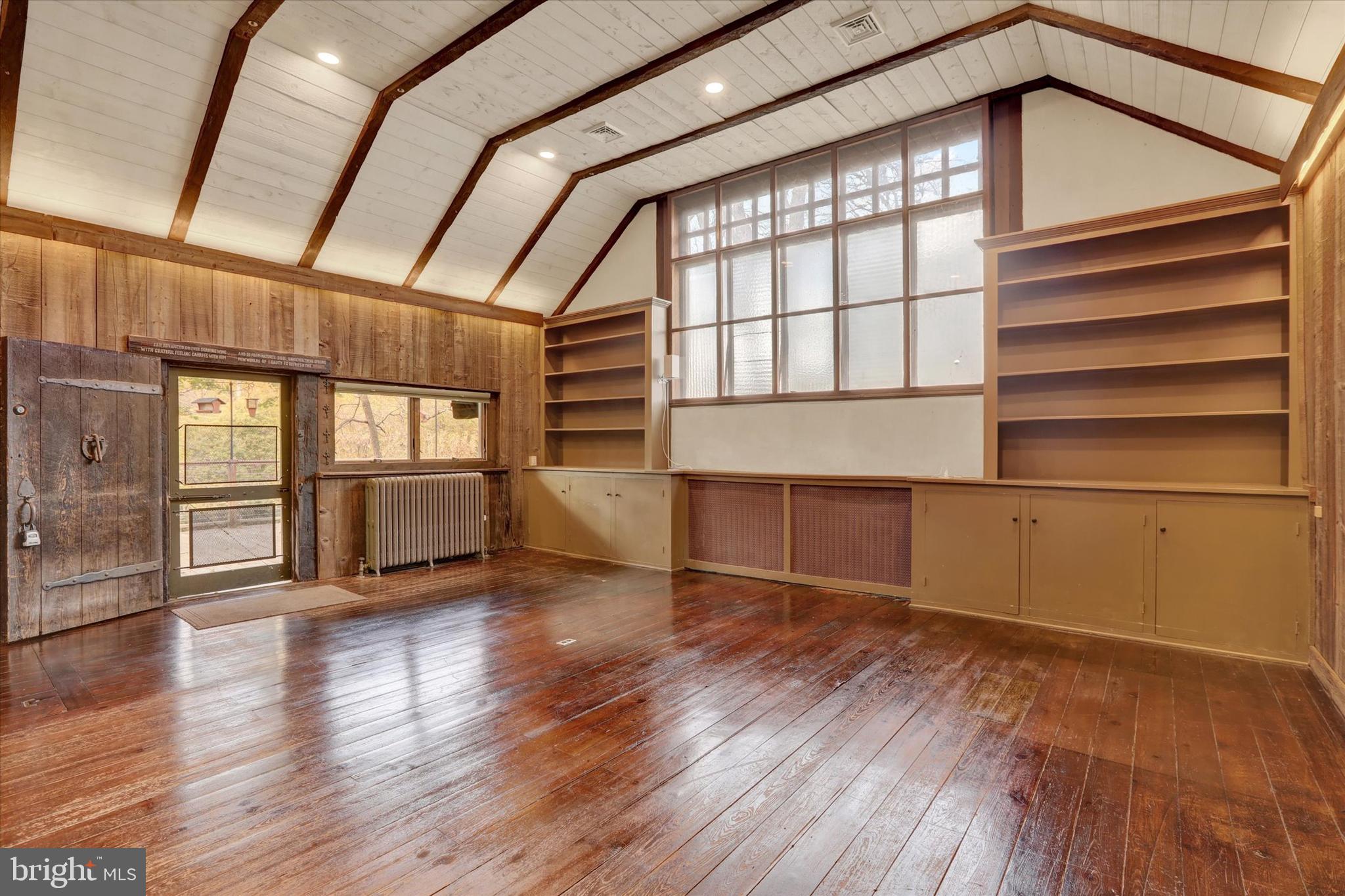 EDISON - Commercial Sale