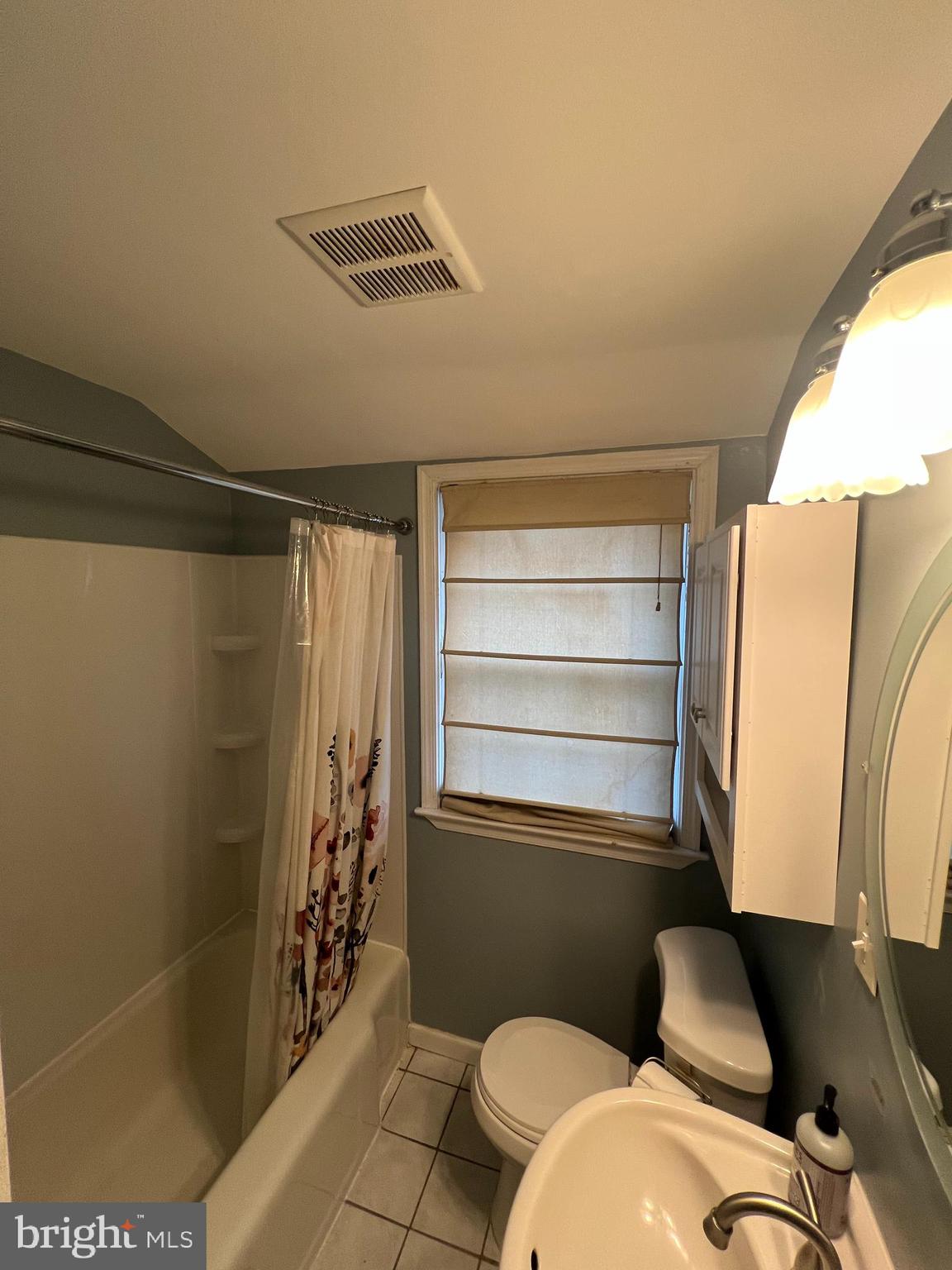 KNETTISHALL - Residential Lease