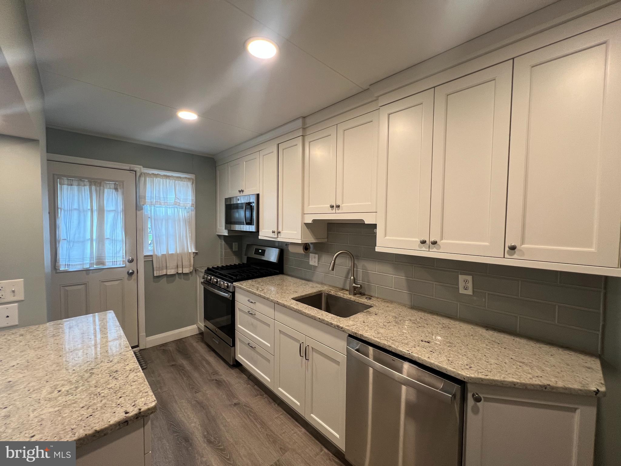 KNETTISHALL - Residential Lease