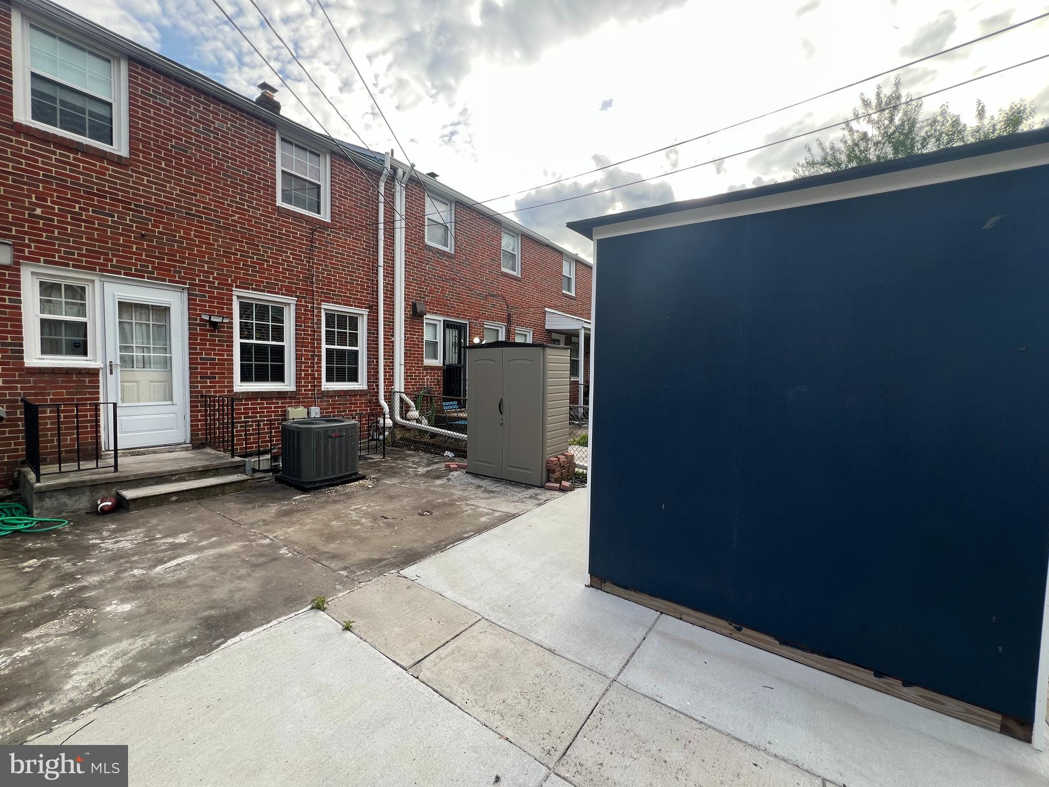 KNETTISHALL - Residential Lease