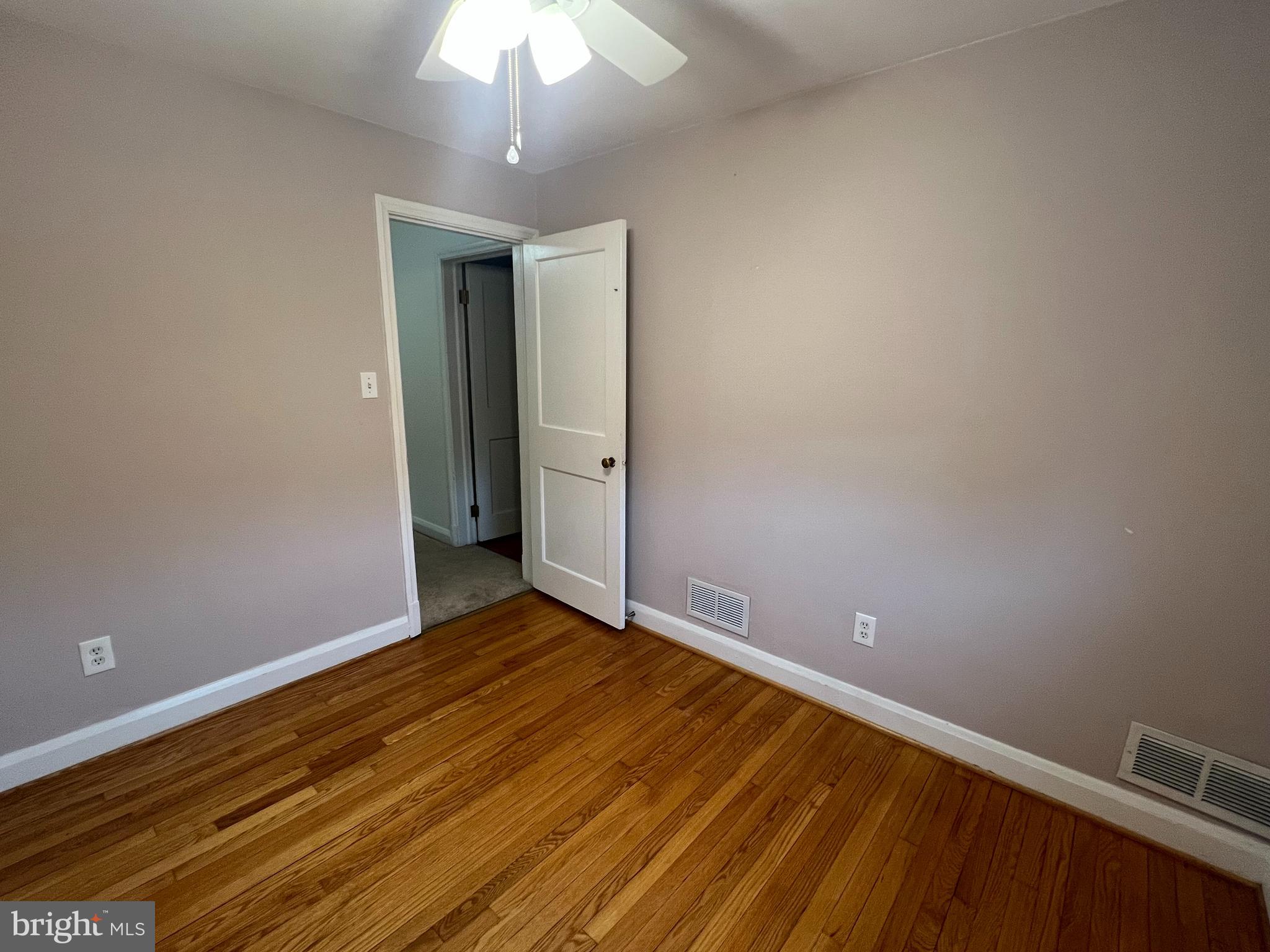 KNETTISHALL - Residential Lease