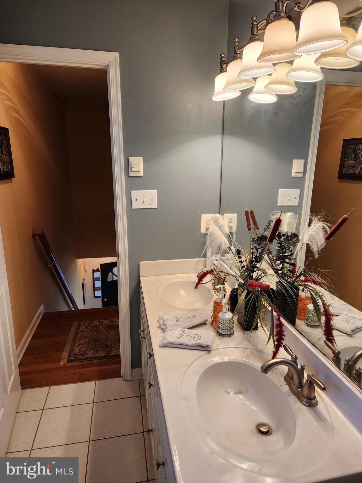 NORTH END - Residential