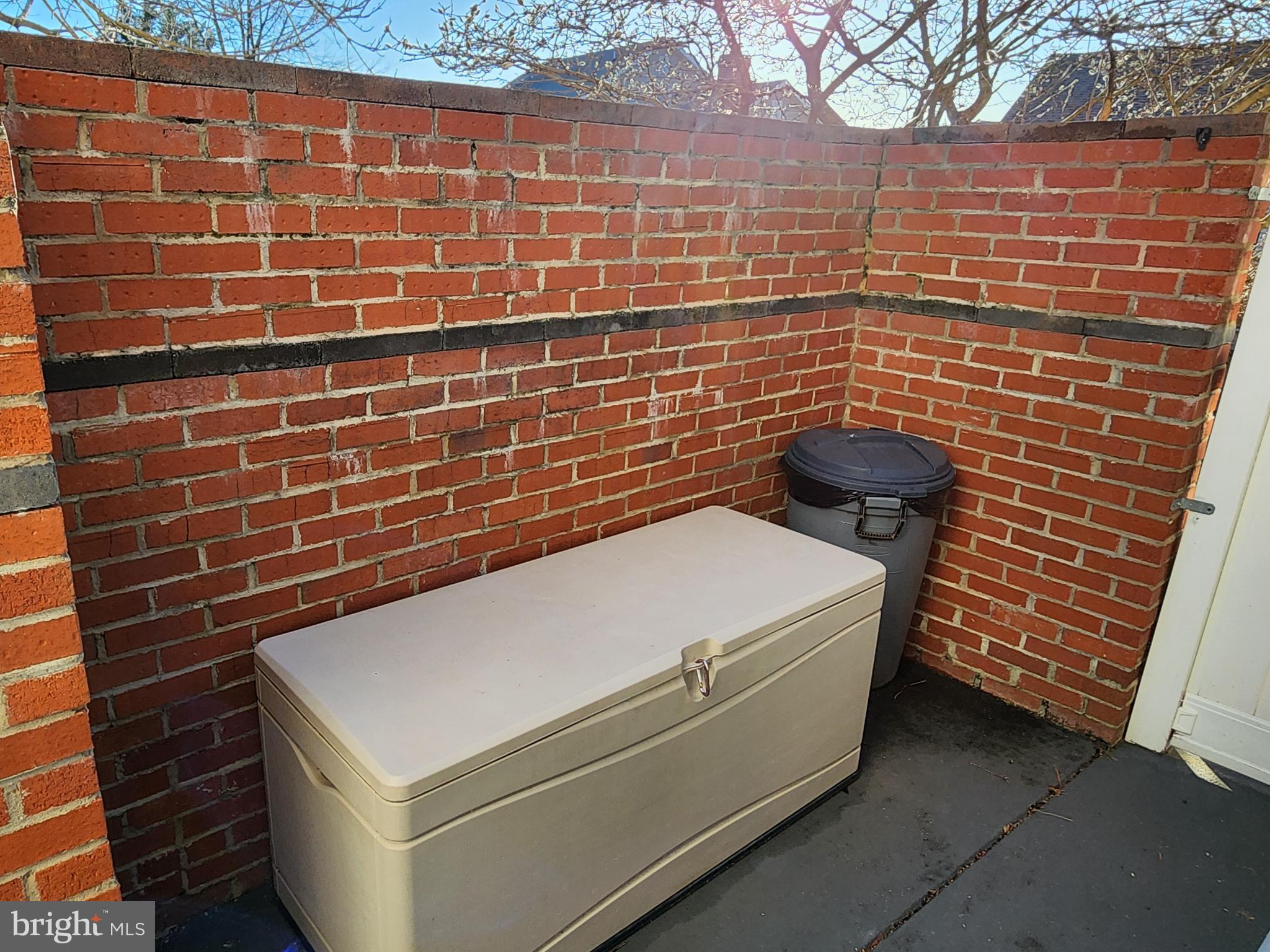 NORTH END - Residential