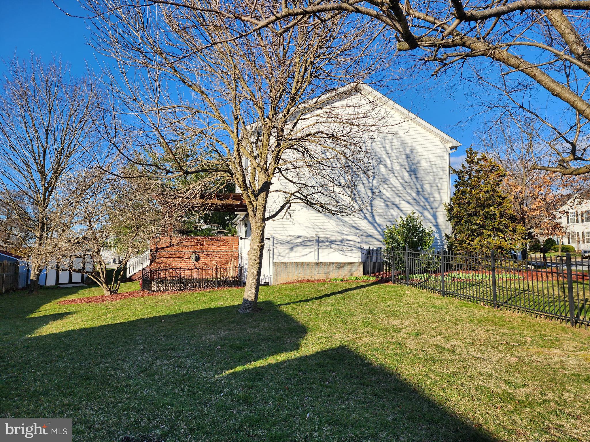 NORTH END - Residential