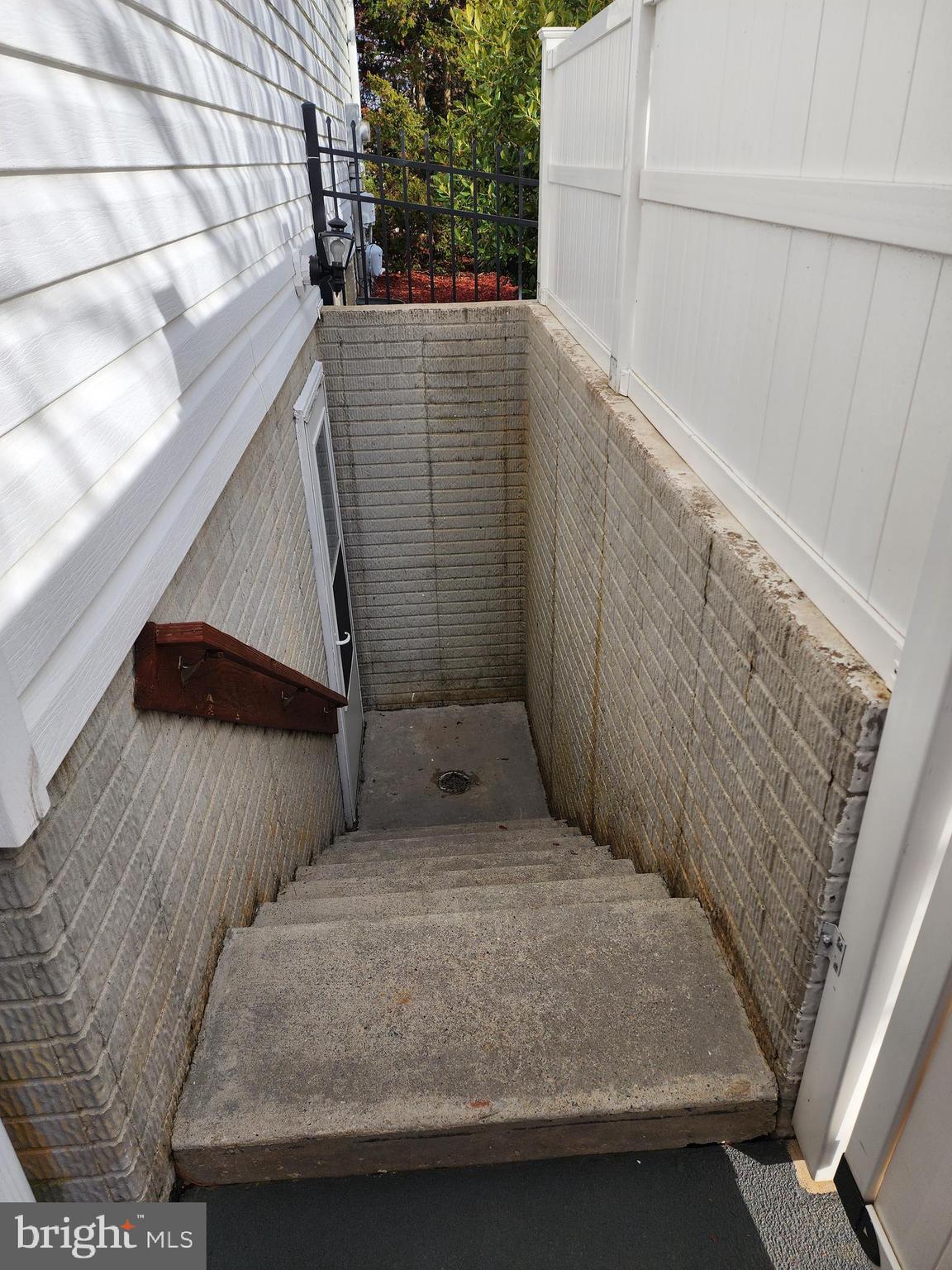 NORTH END - Residential