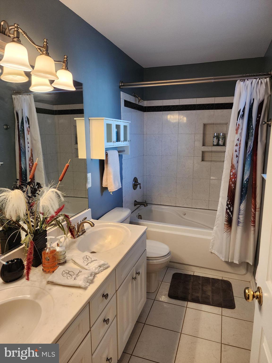 NORTH END - Residential