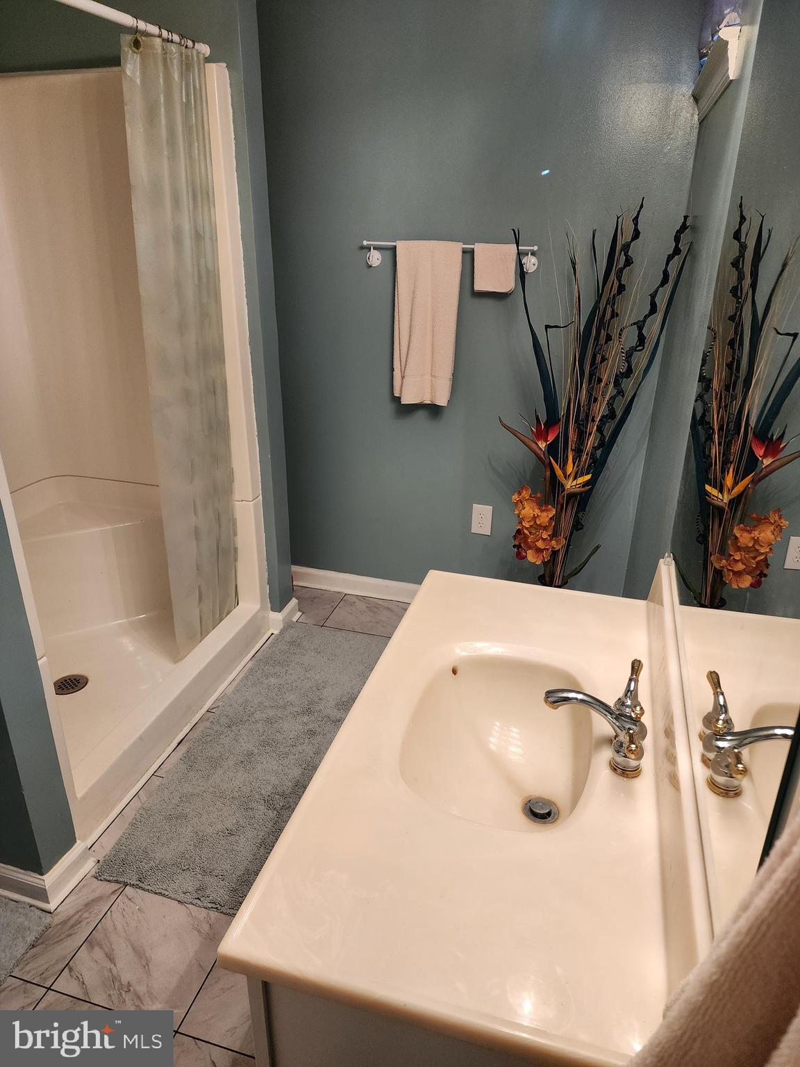 NORTH END - Residential