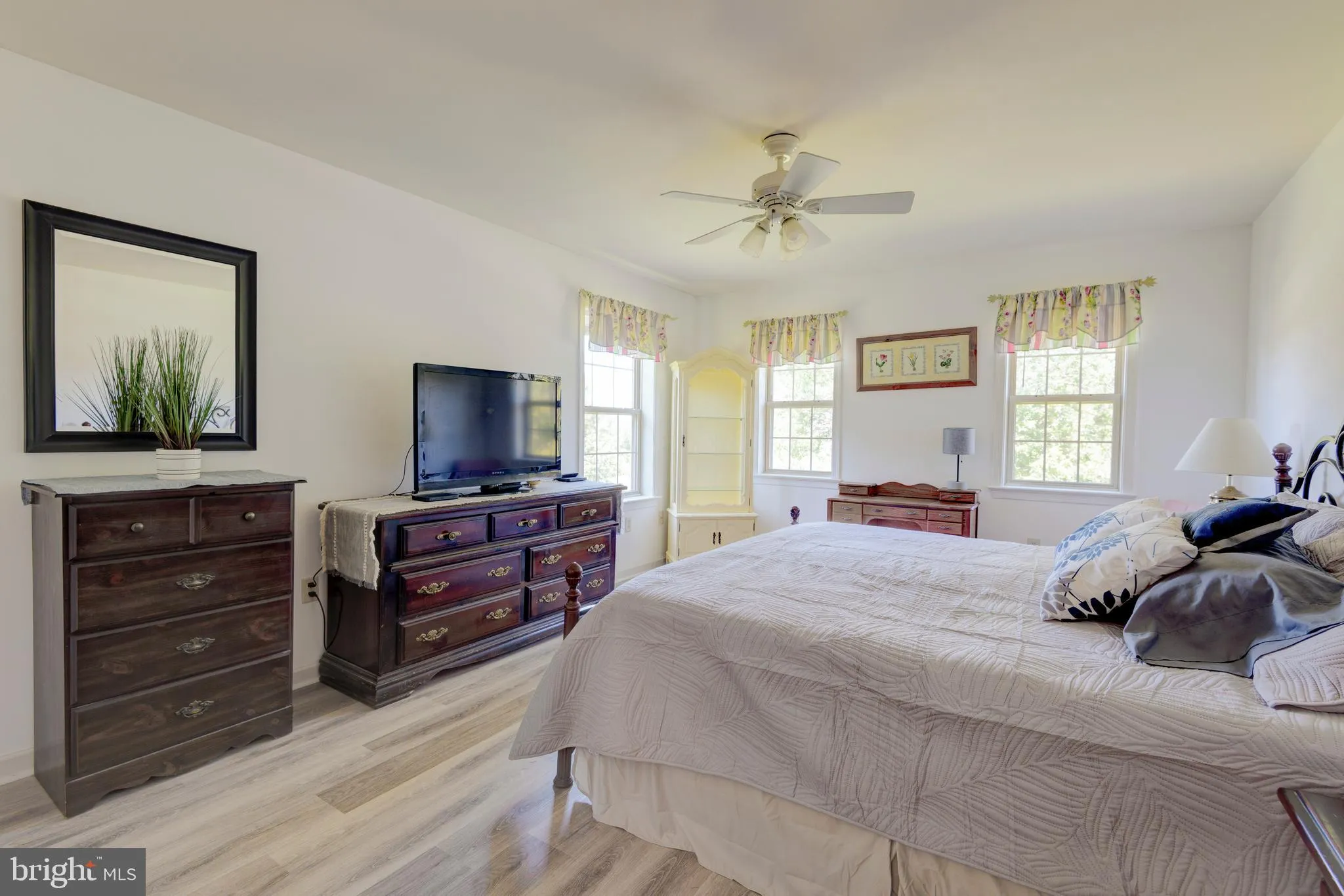 Cochranville, Pennsylvania 19330, United States, 4 Bedrooms Bedrooms, ,3 BathroomsBathrooms,Residential,Active,197943