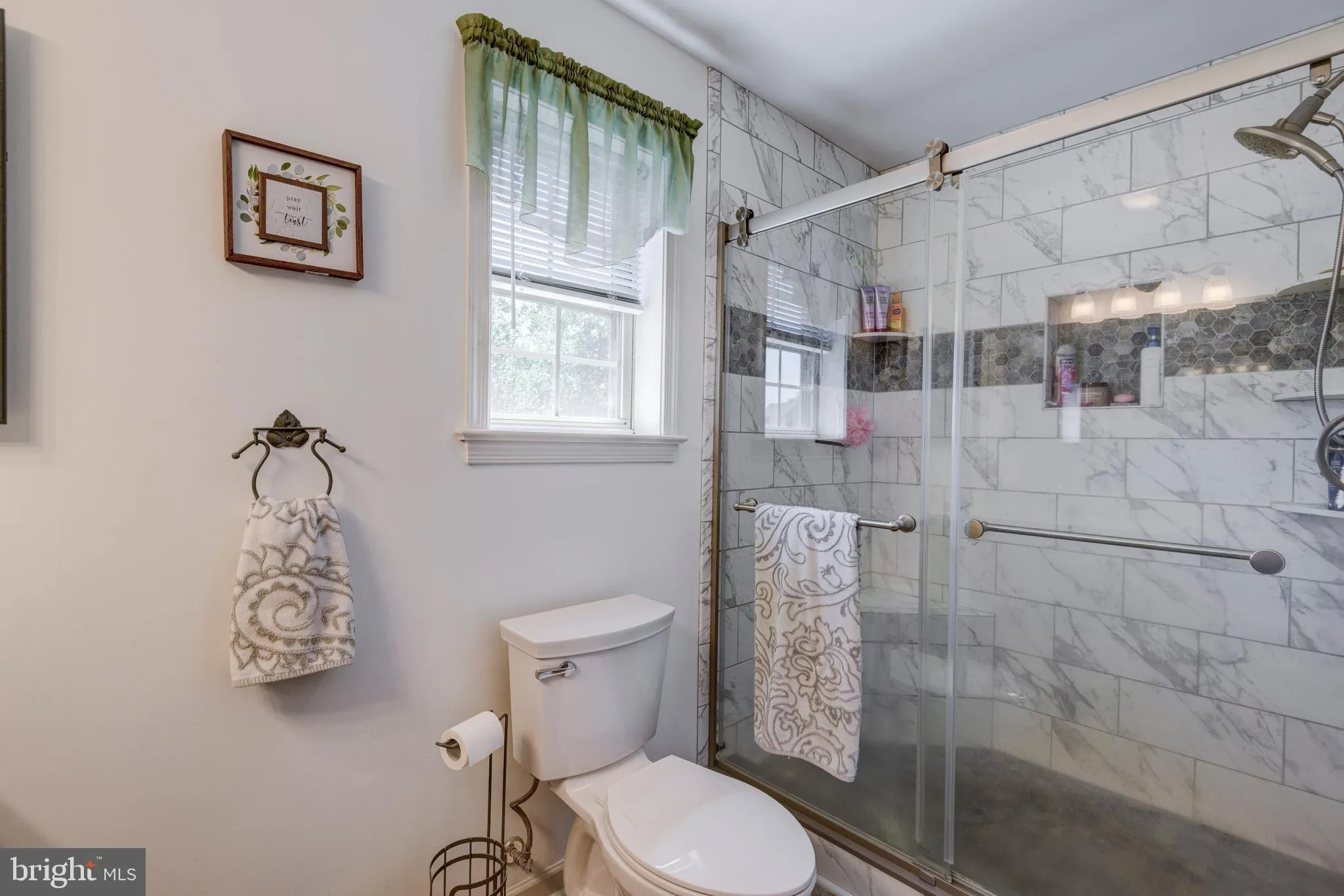 Cochranville, Pennsylvania 19330, United States, 4 Bedrooms Bedrooms, ,3 BathroomsBathrooms,Residential,Active,197943