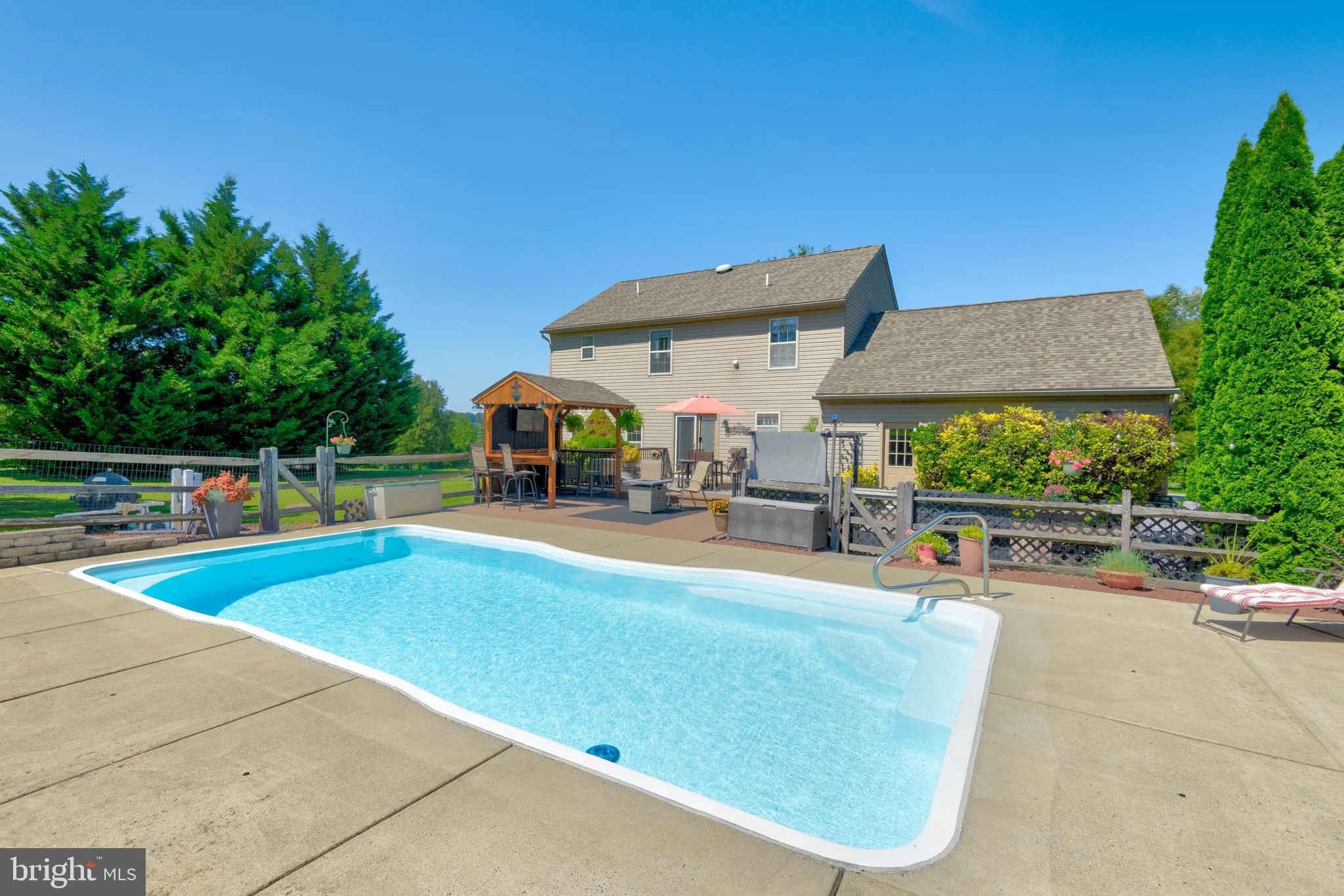 Cochranville, Pennsylvania 19330, United States, 4 Bedrooms Bedrooms, ,3 BathroomsBathrooms,Residential,Active,197943