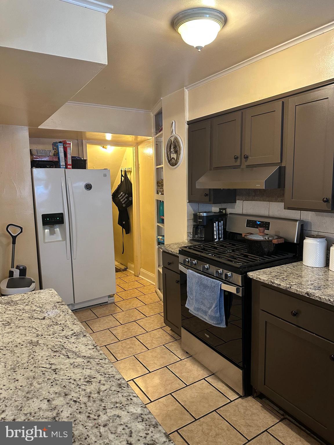 OXFORD CIRCLE - Residential