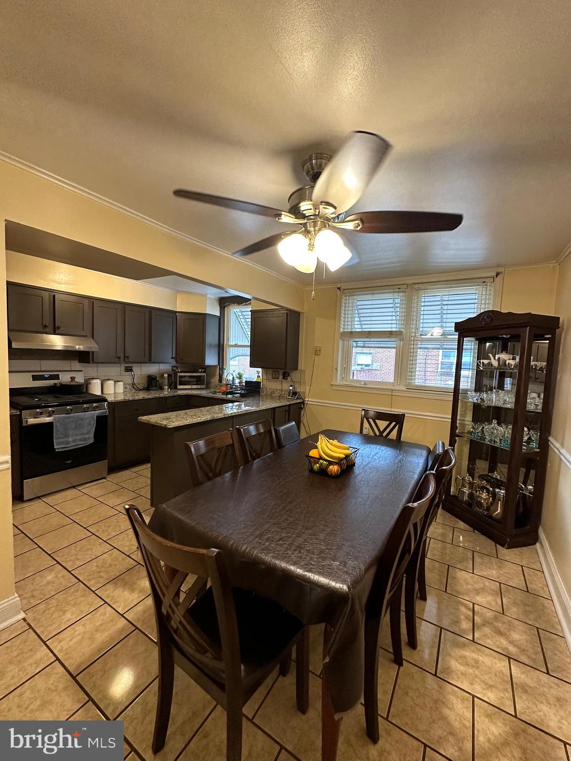 OXFORD CIRCLE - Residential