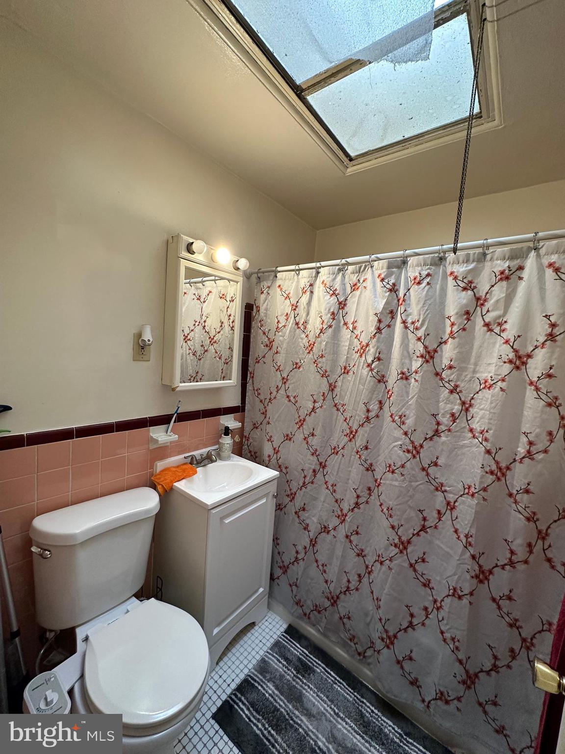 OXFORD CIRCLE - Residential