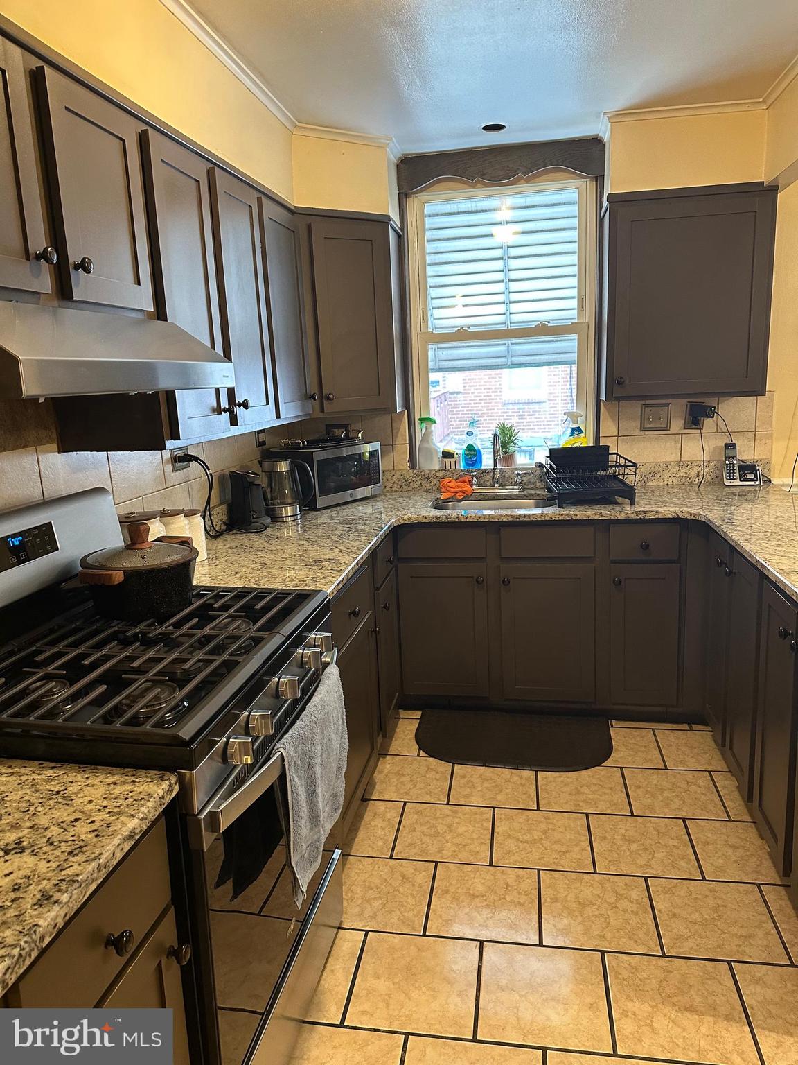 OXFORD CIRCLE - Residential