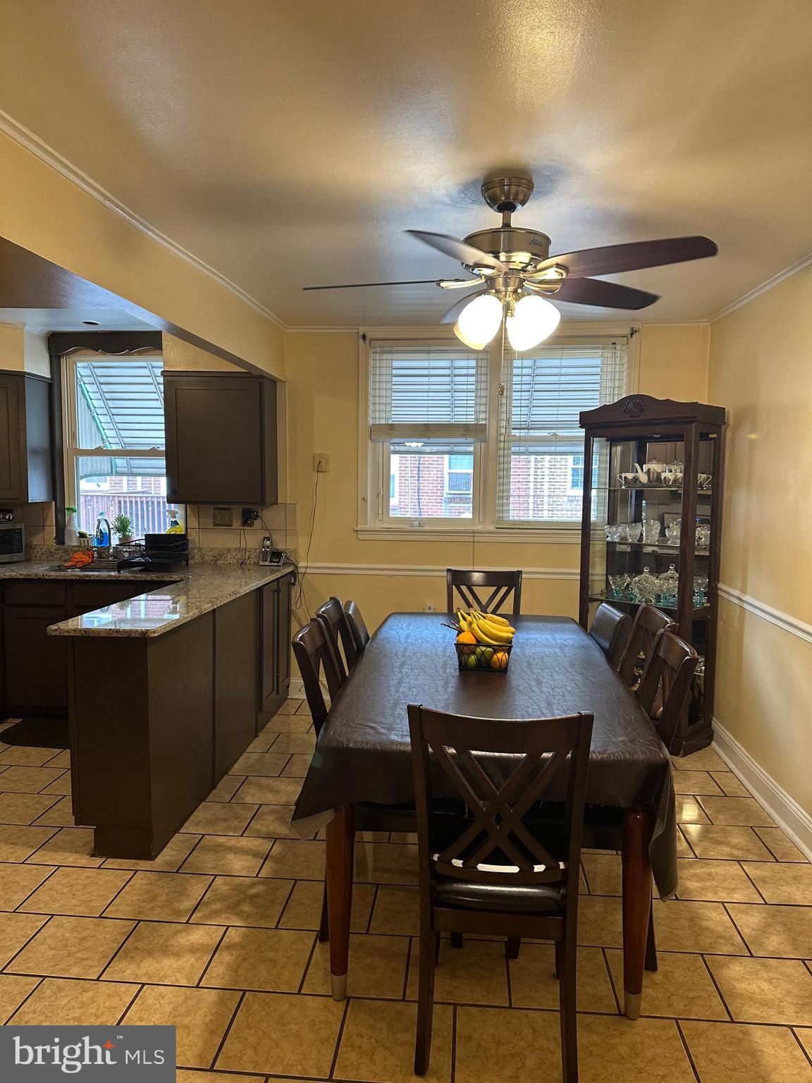 OXFORD CIRCLE - Residential