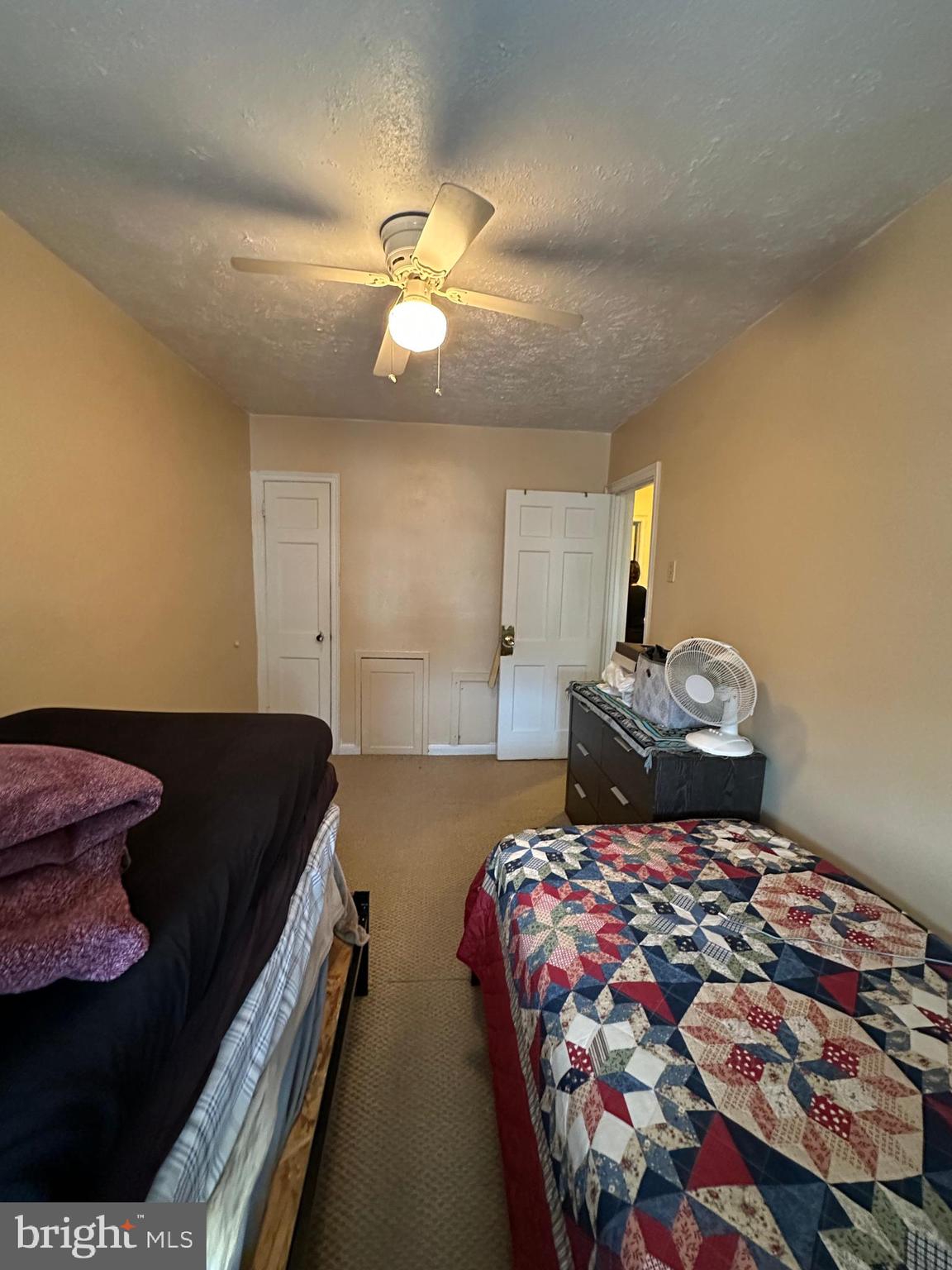 OXFORD CIRCLE - Residential