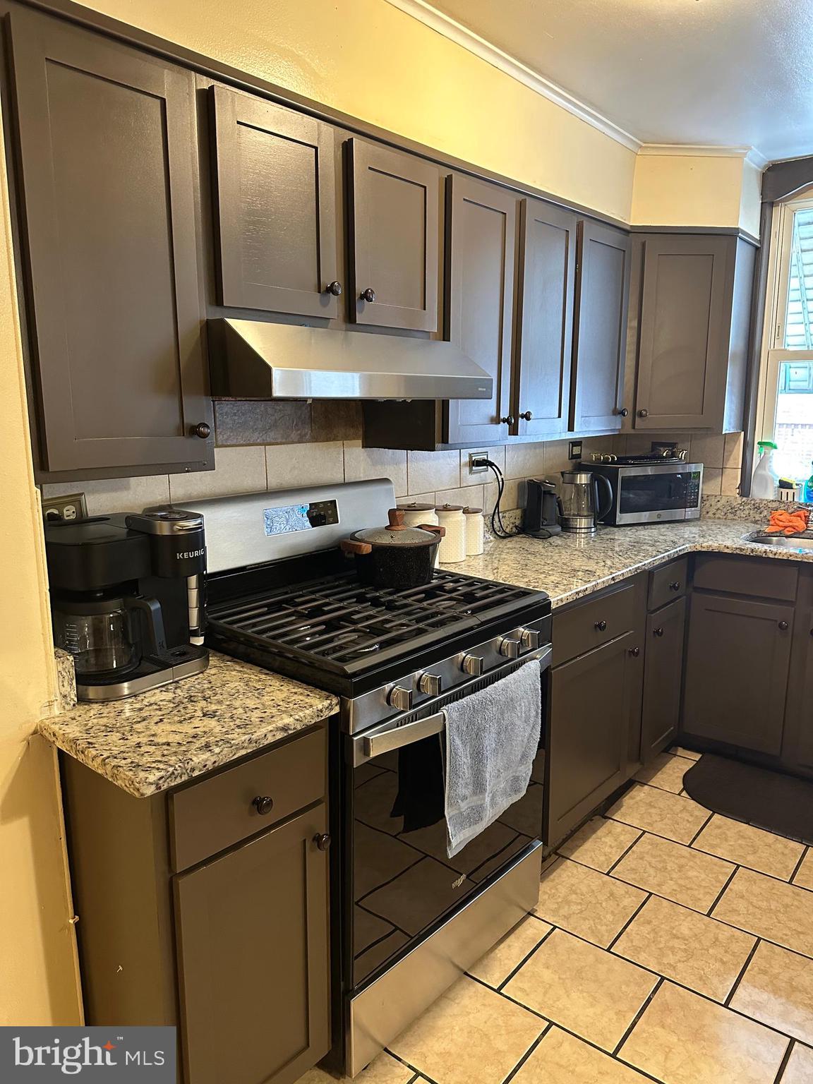 OXFORD CIRCLE - Residential