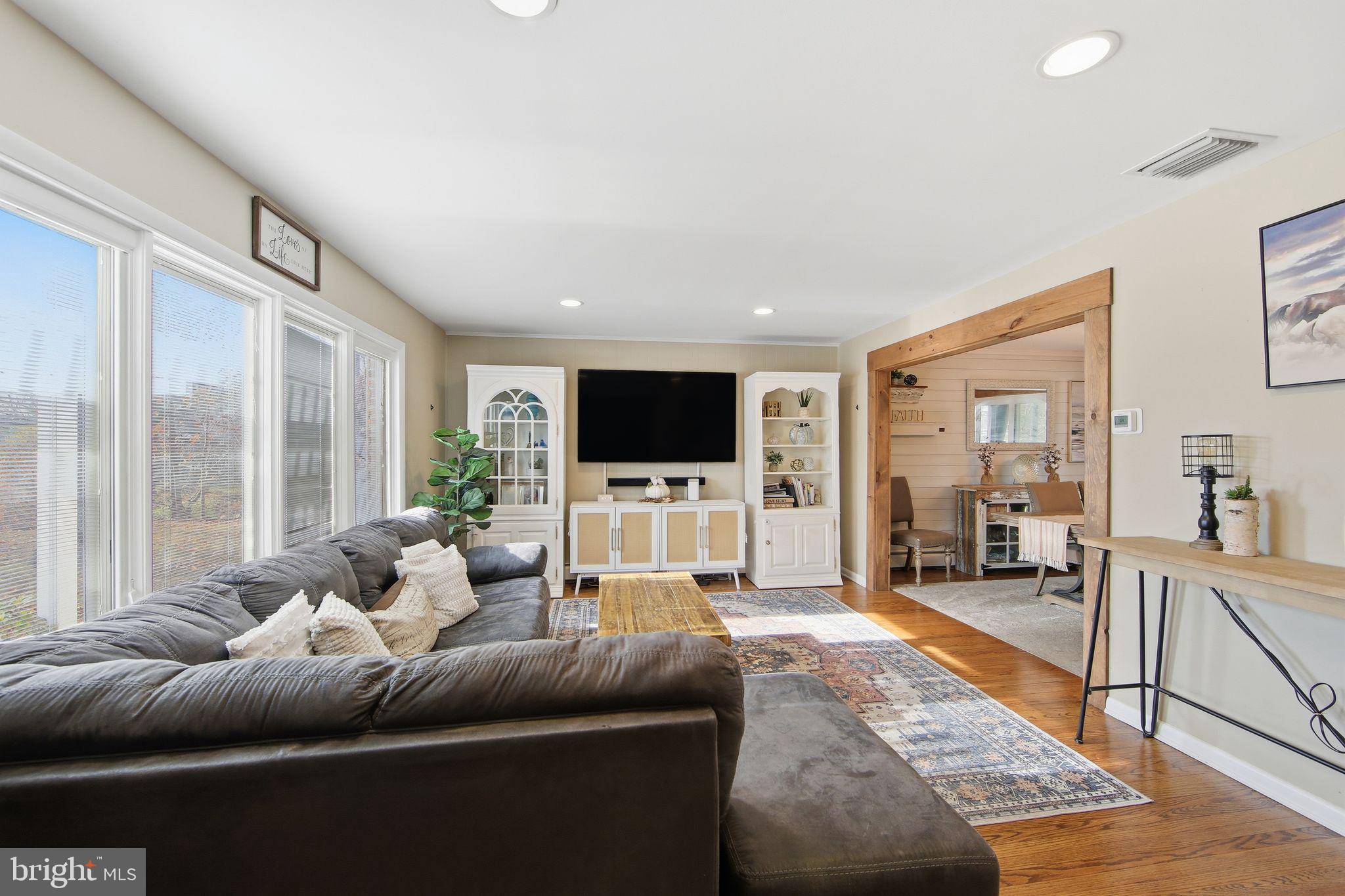 DILWORTHTOWN - Residential