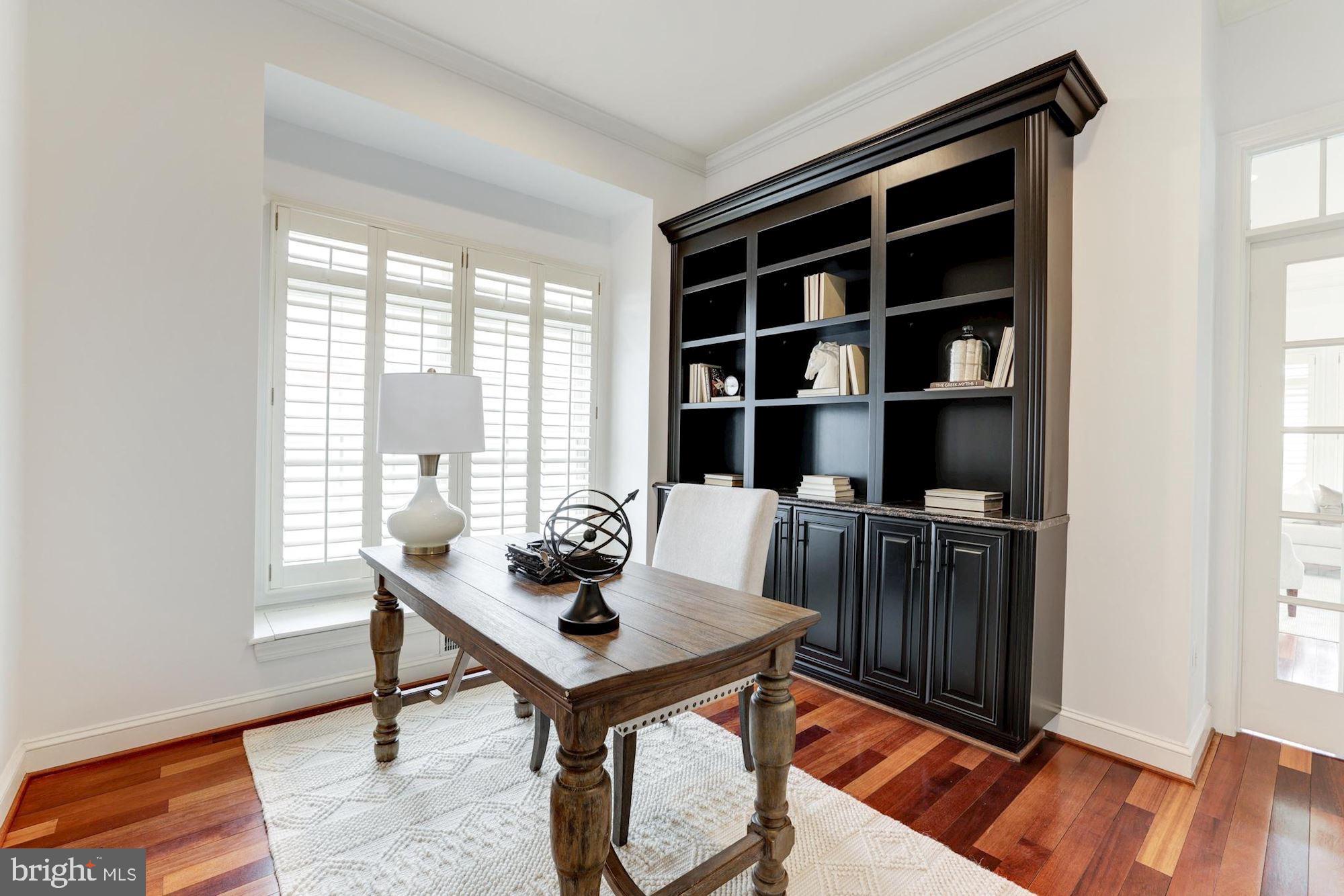 COUNTRY CLUB GROVE - Residential