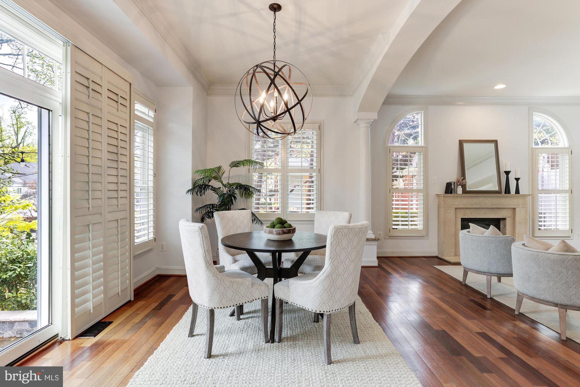 COUNTRY CLUB GROVE - Residential