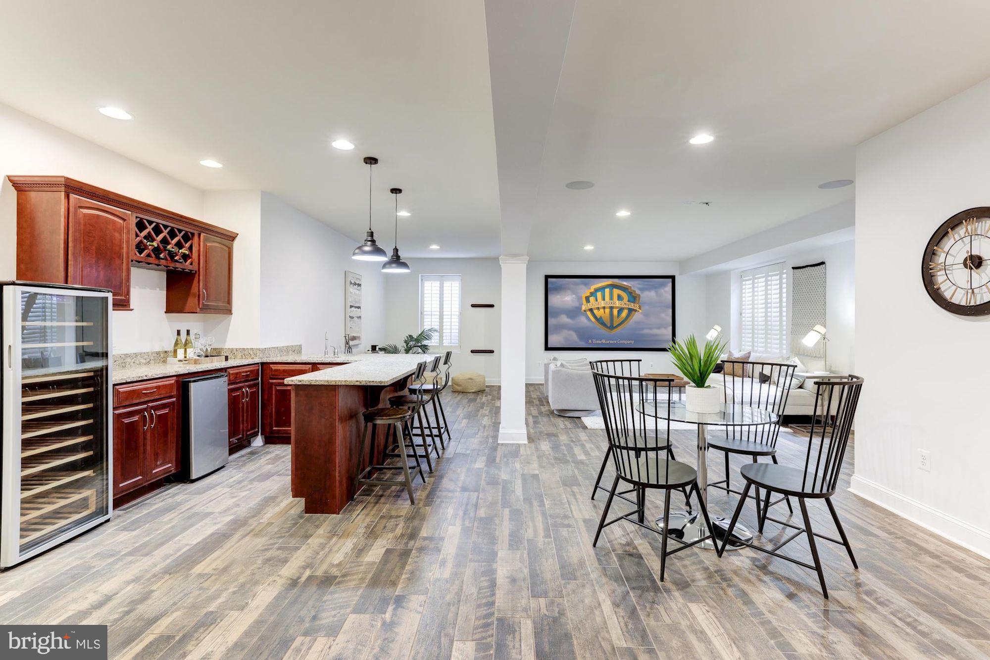 COUNTRY CLUB GROVE - Residential