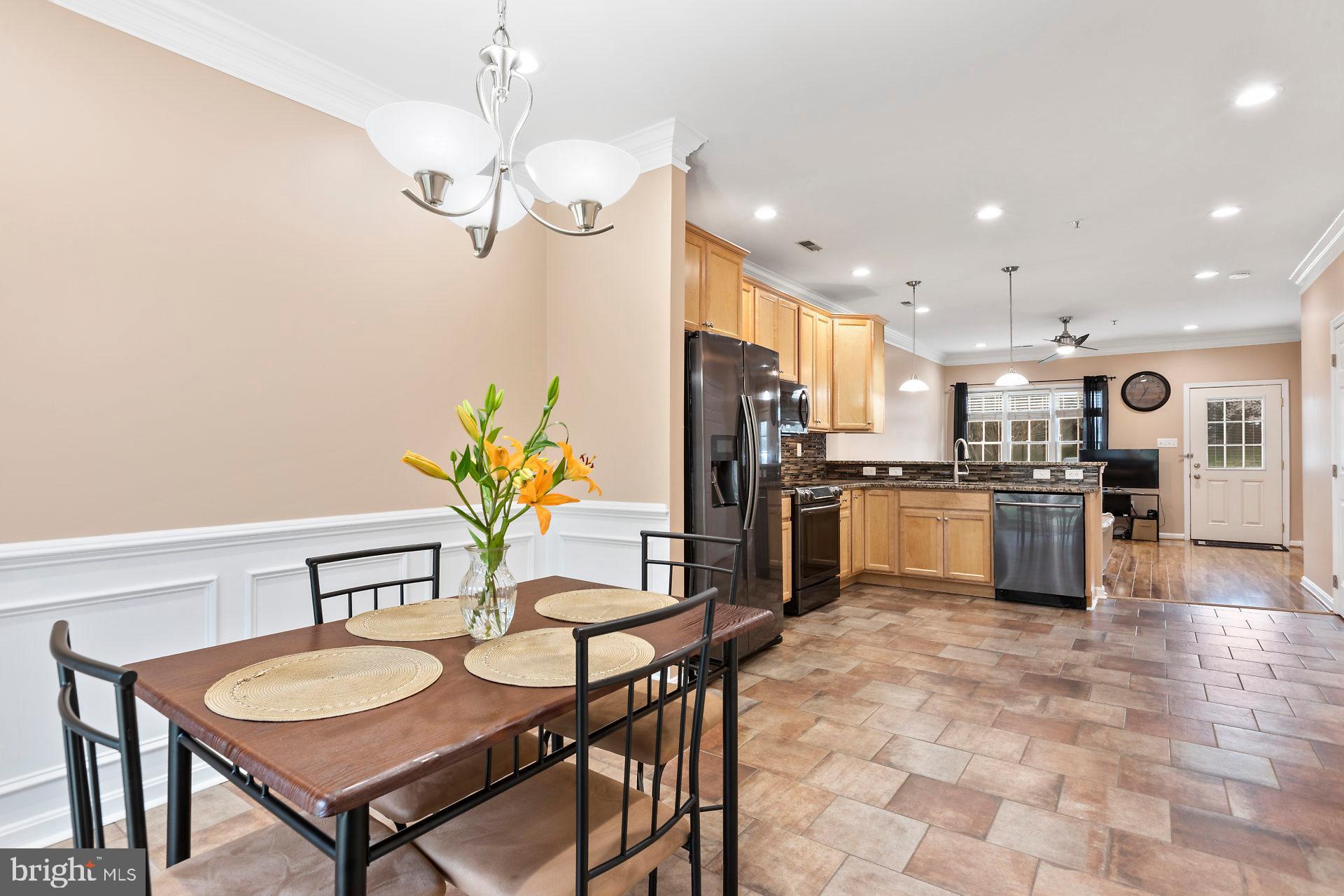 CHICKADEE CIRCLE CONDOMINIUMS - Residential