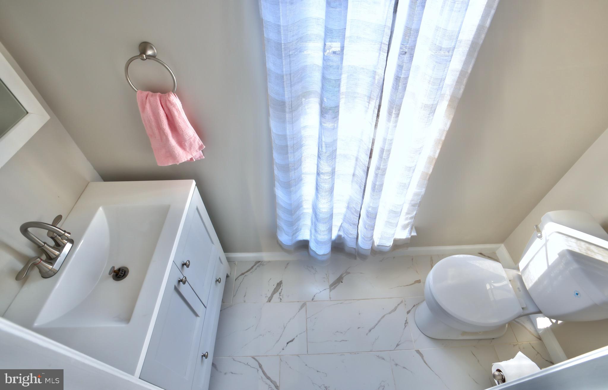 HAWTHORNE WOODS - Residential